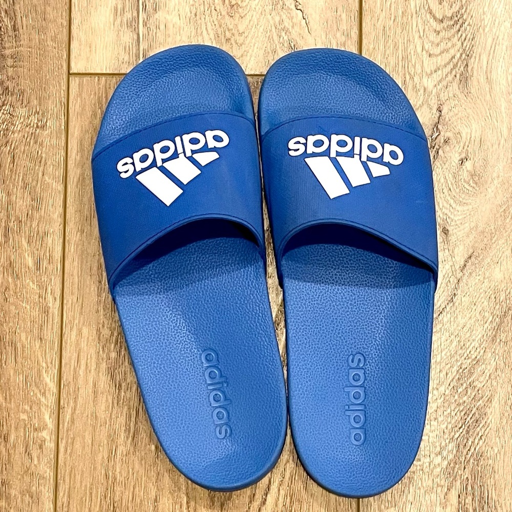 Adidas mens size 6 slip-on sandals